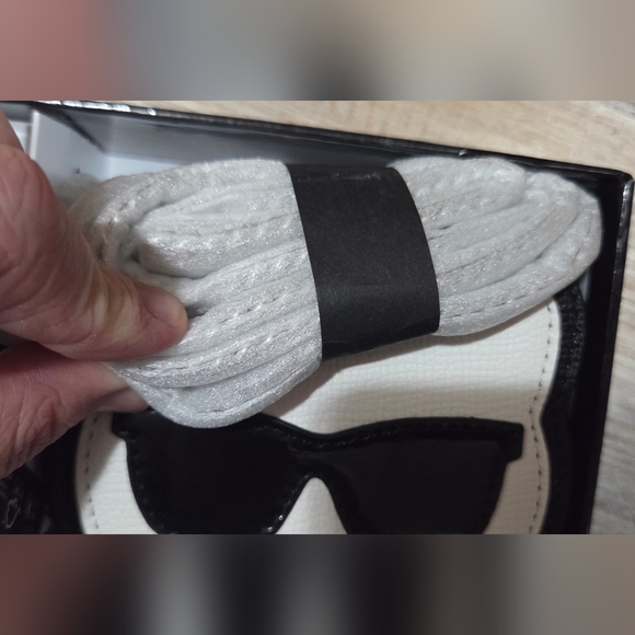 Karl Lagerfeld Card Case And Mini Chain Strap Coin Purse - Picture 5 of 5